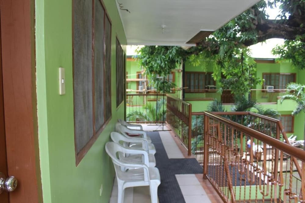 Coron Village Lodge