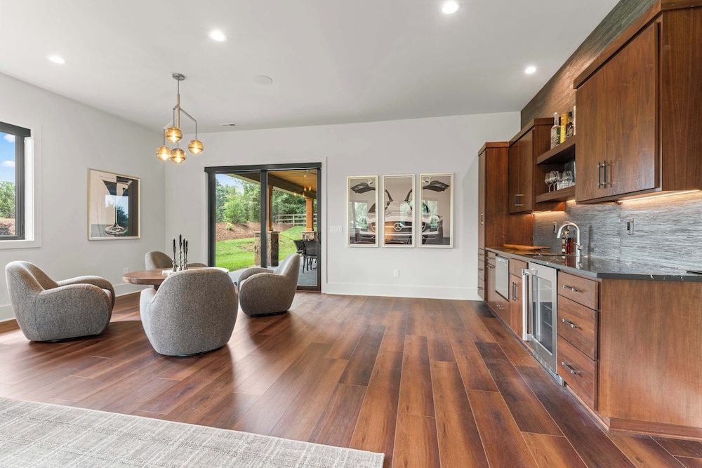 The Luxe Barn Home for 4