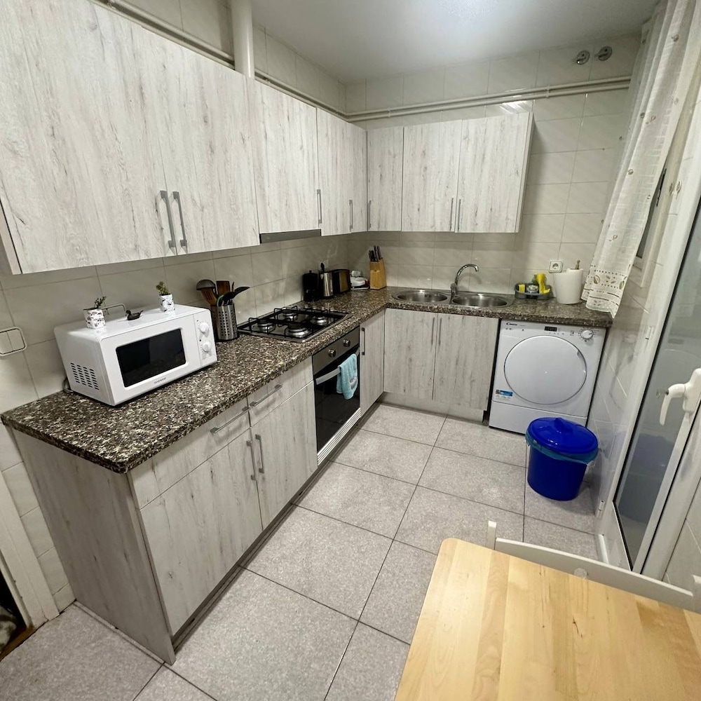 Rooms Nuevo Arago