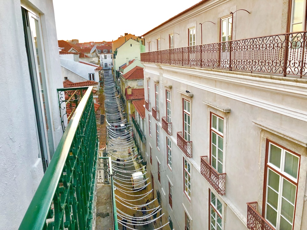 Room-7lisbon Downtown Private Bedroom Wi
