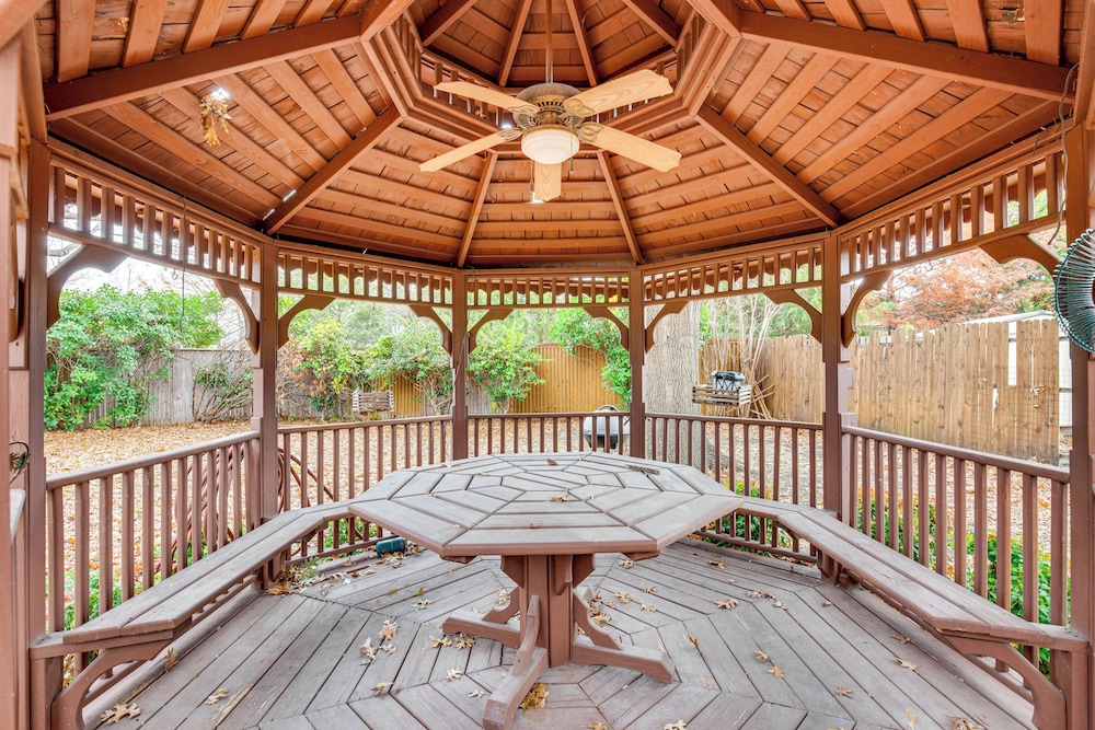 3 Mi to the Star: Spacious Home w/ Yard + Gazebo!