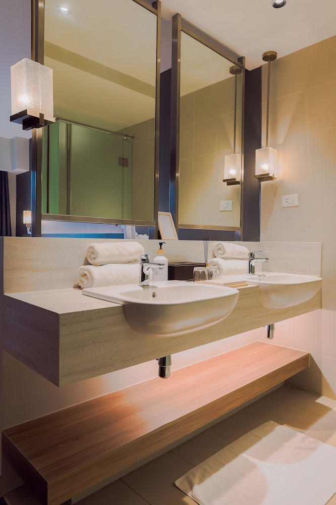 Hotel Residences at Acqua