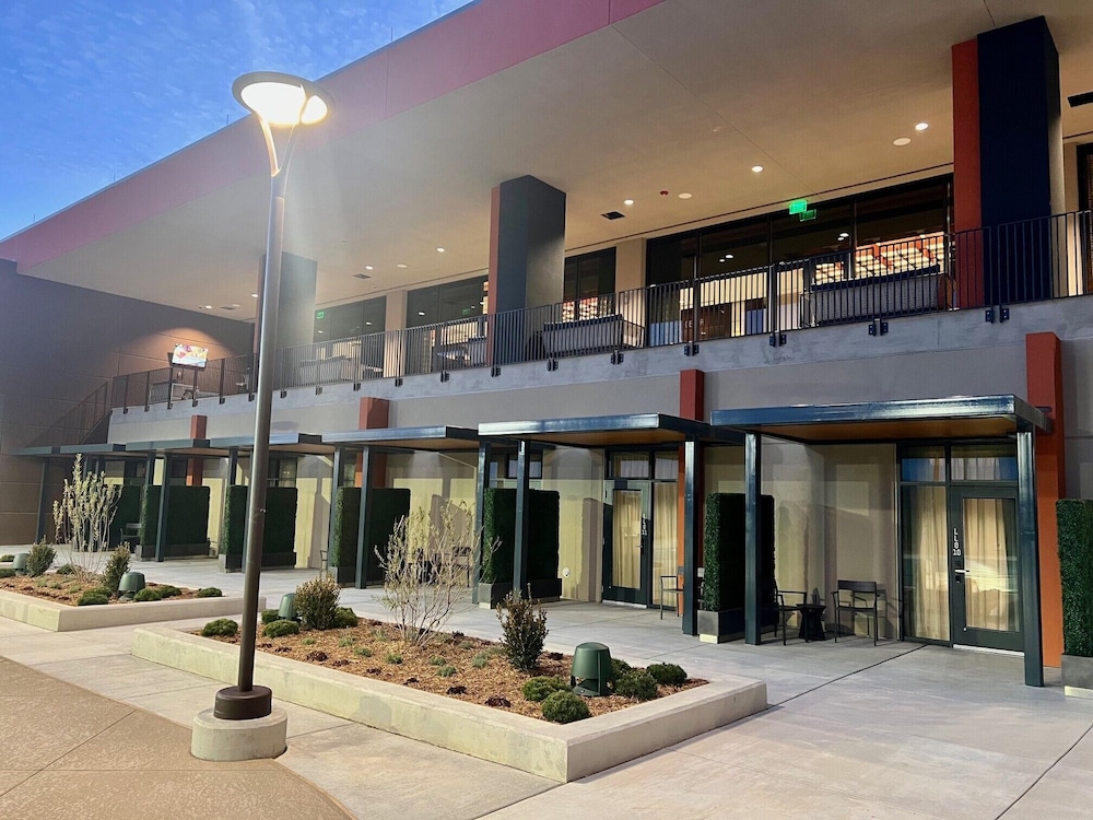 Bartlesville Vacations - Osage Casino Hotel - Bartlesville - Property Image 5