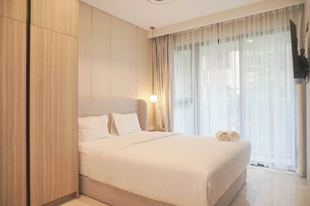 Comfort Living Apartment Studio At Arumaya Residence