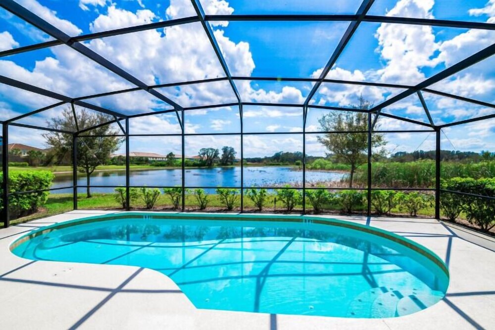 Stunner 6Br W/ South Pool, Lake View & Near Golf
