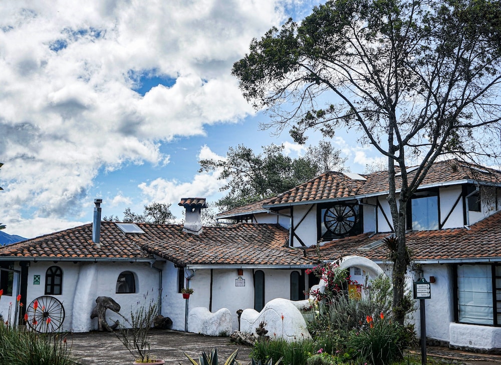 Sierra Alisos hotel de campo