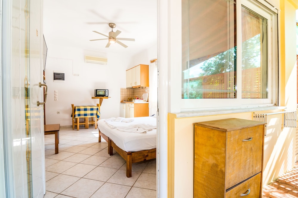 Thalassa Apartments