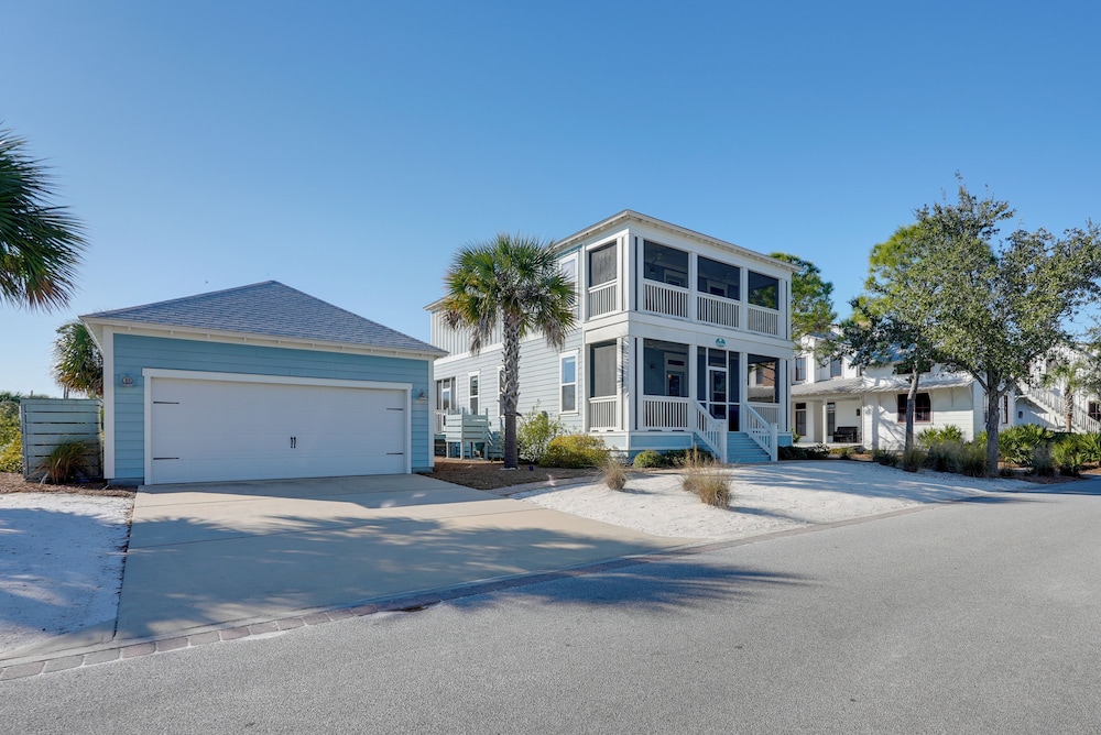 Steps to Shore: Windmark Beach Retreat w/ Balcony!