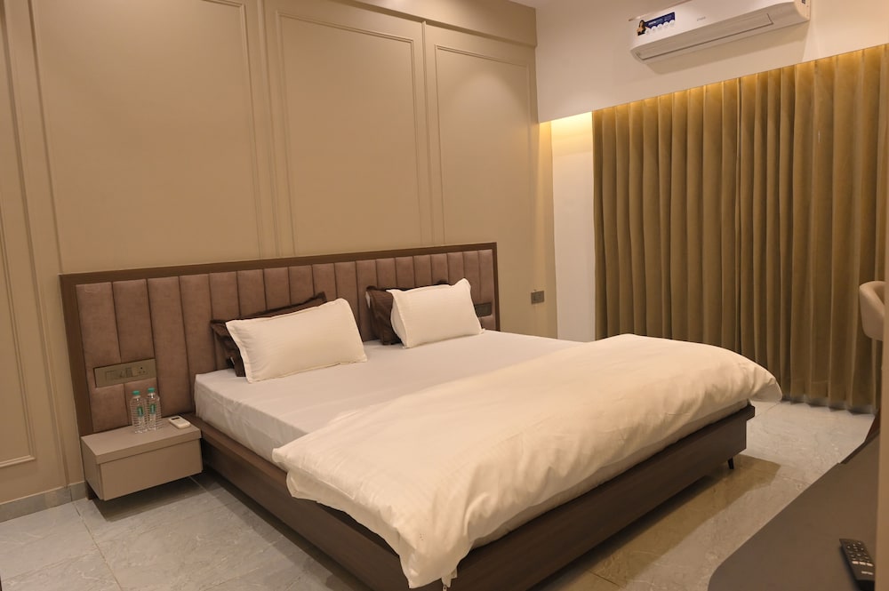 Plumeria Hotel