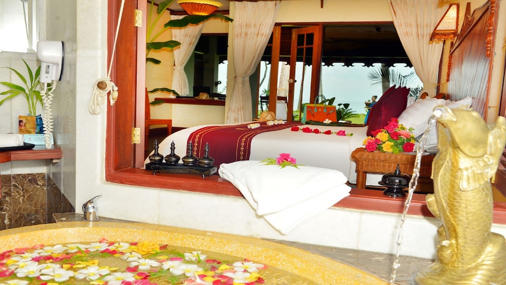 Amazing Ngapali Resort