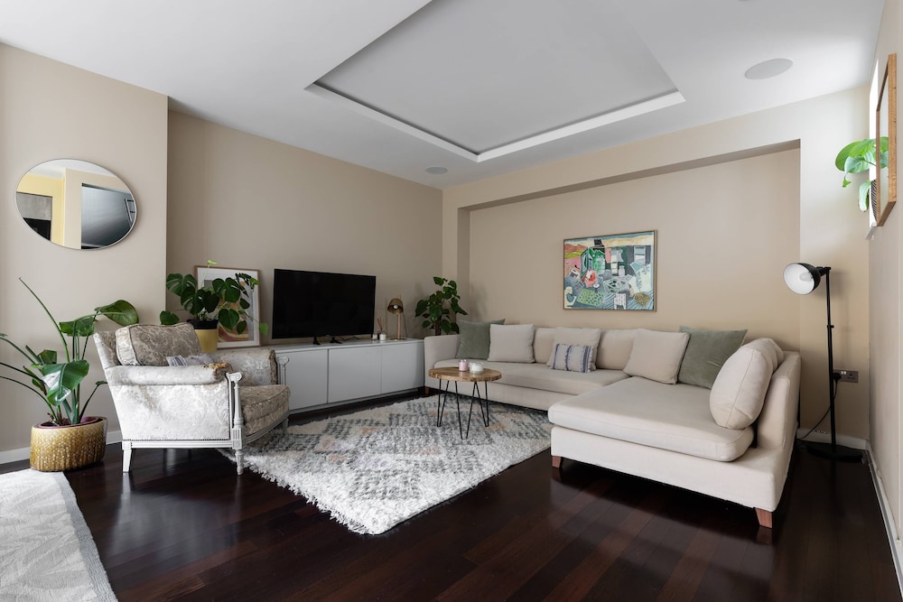 Prince of Wales Road III by Onefinestay