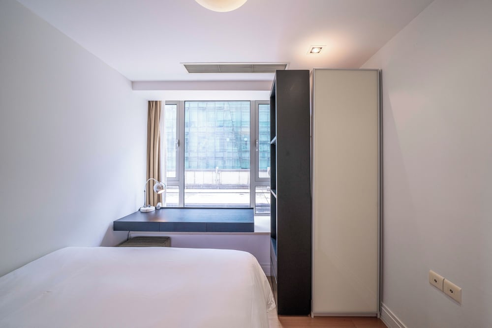 Tyms 3BR 2BA Apt Xujiahui Center