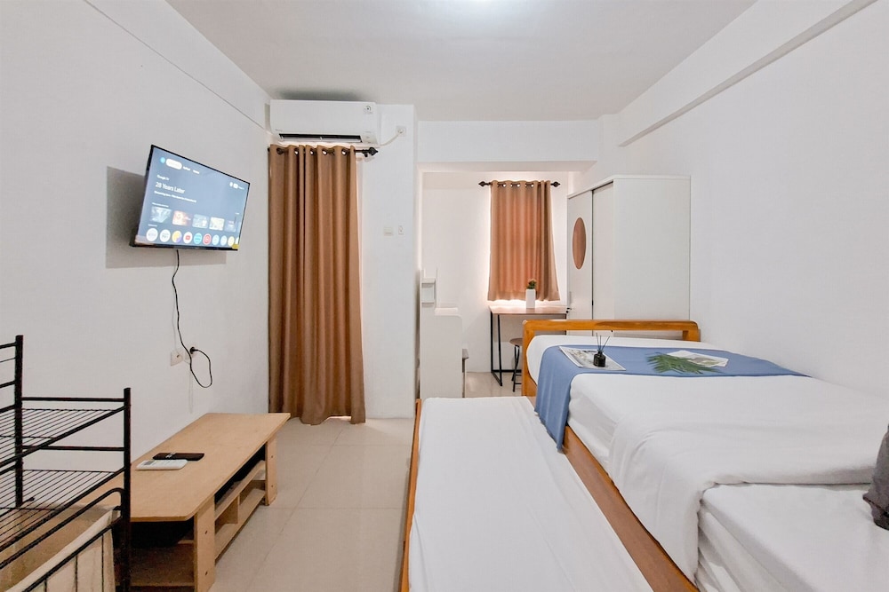 Minimalist Studio At Urbantown Serpong Apartment