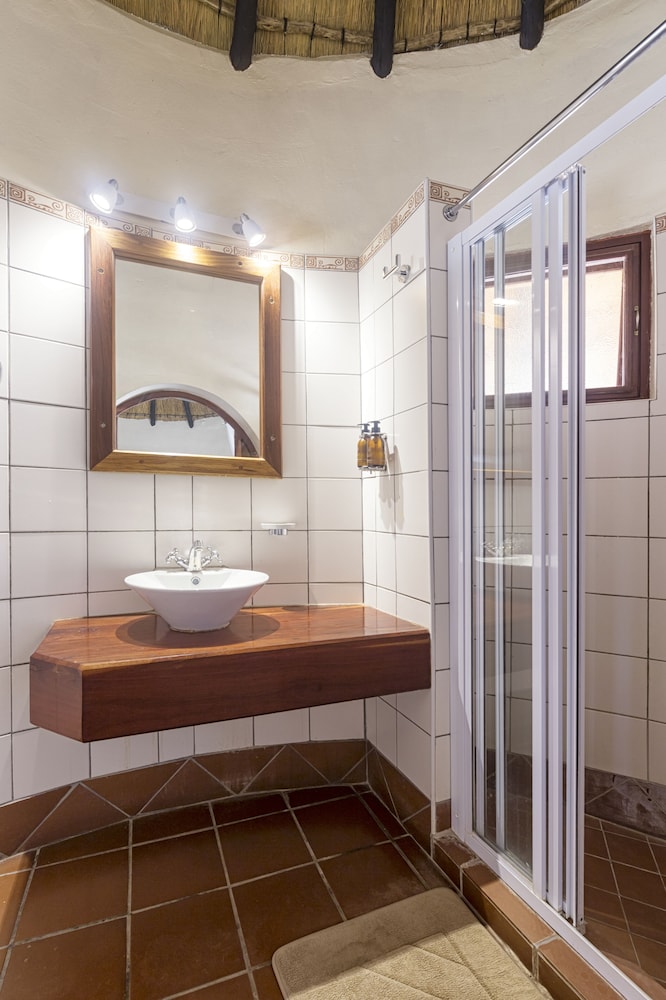 Hobatere Lodge