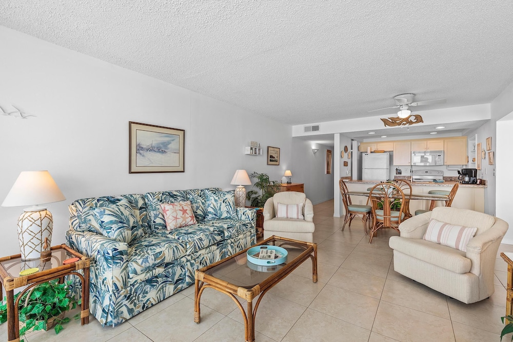 Smyrna Beach Club 607a