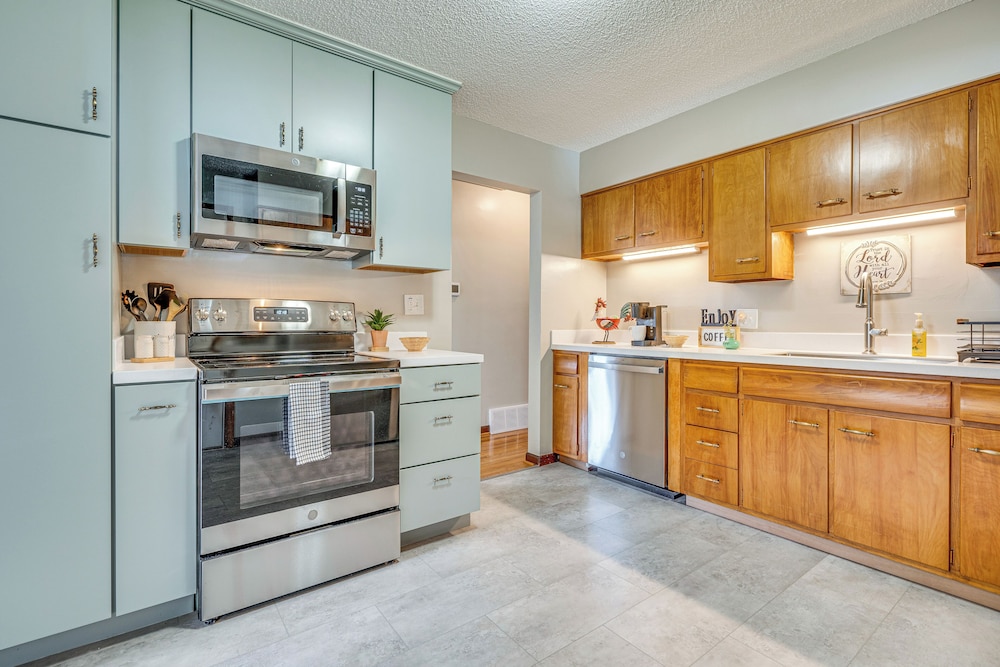Columbus Vacation Rental, 7 Mi to Downtown!