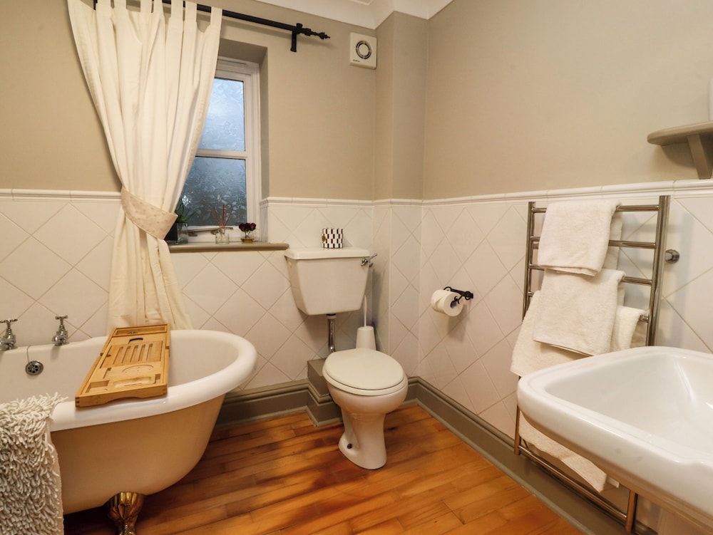 Woodside Cottage