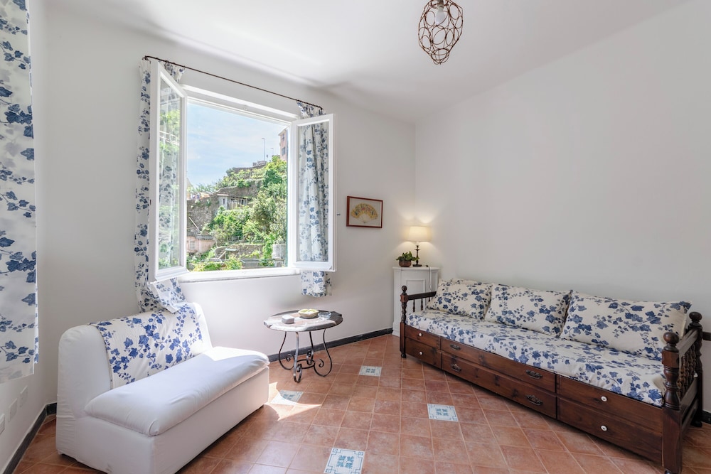 Middle Apartment Vernazza