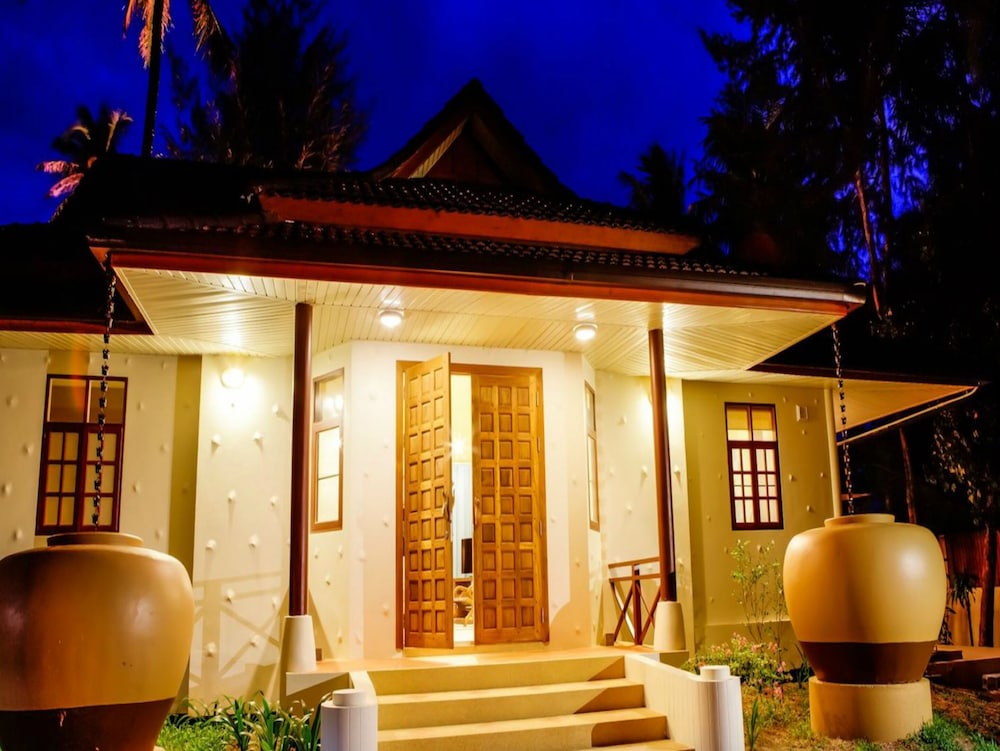 4 Bedroom Beach Front Villa Sea Breeze SDV229B-By Samui Dream Villas