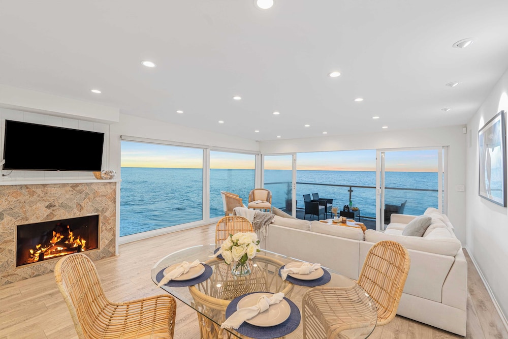 Big Rock Beach Retreat With Oceanfront Balconies, Direct Beach Access & Sweeping Sunset Views Pacific Coast Outlook by Avantstay