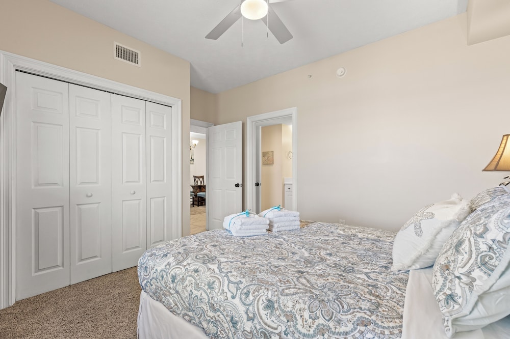 Treasure Island Unit 2011: Sunset Sands, 2 Bed/2 Bath Retreat Sleeps 8!