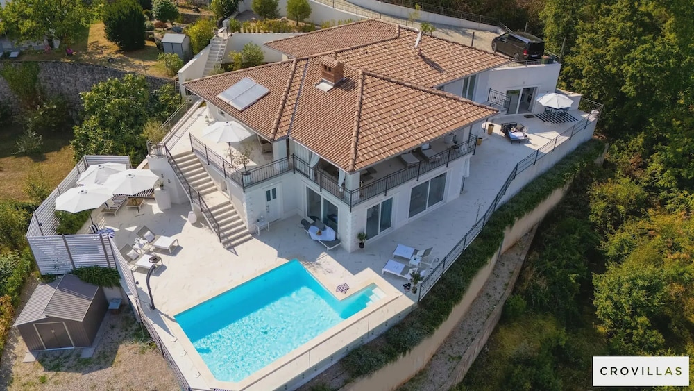 Villa Lauriana Nearby Opatija - Crovillas