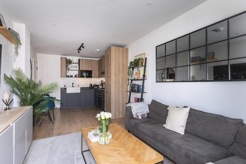 Stylish Hackney Wick Apartment With Terrace