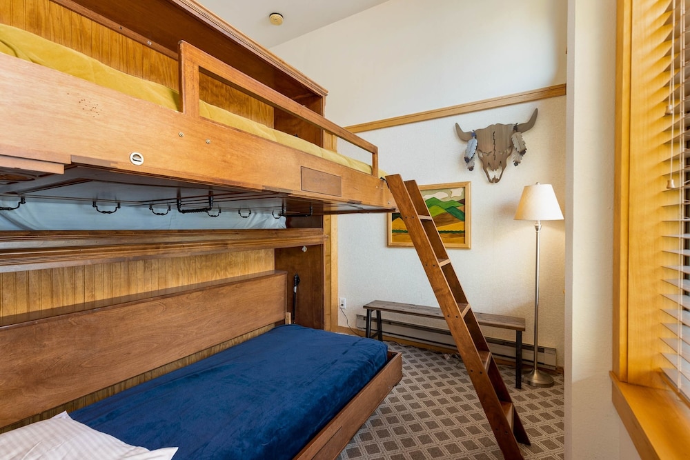 Keystone Ski Resort CO - Slopeside Lodging
