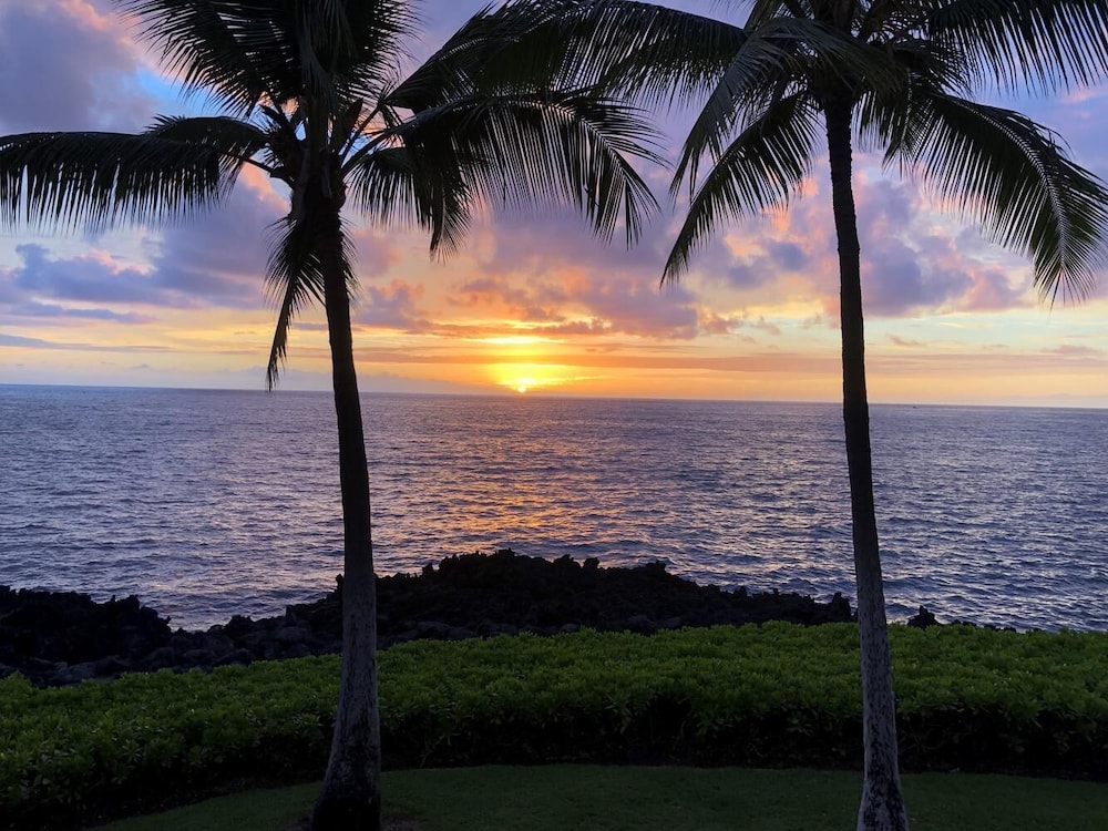 Direct Ocean Front - Sunsets! - Walk to Snorkel Beach - Vrkcv