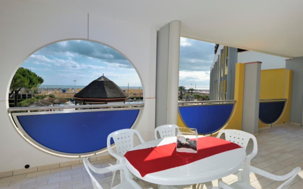 Spacious Seaview Apartment With a big Terrace