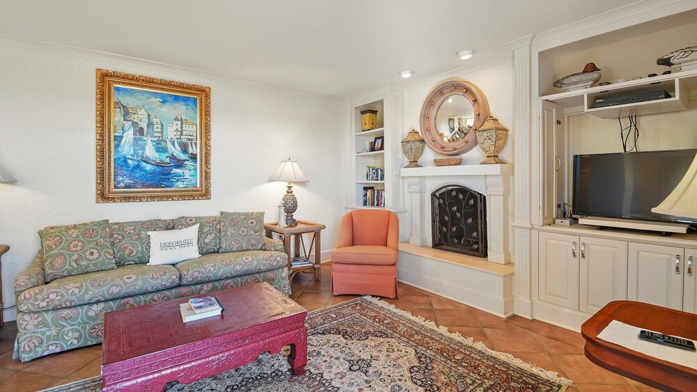 Nicely Furnished Downstairs Villa; That Opens To A Porch Overlooking The Ocean 2 Bedroom Villa by Peace Vacations view 5