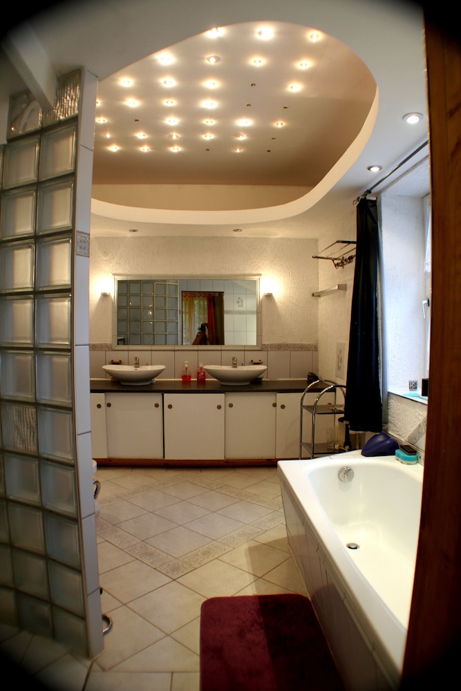 Photo 44