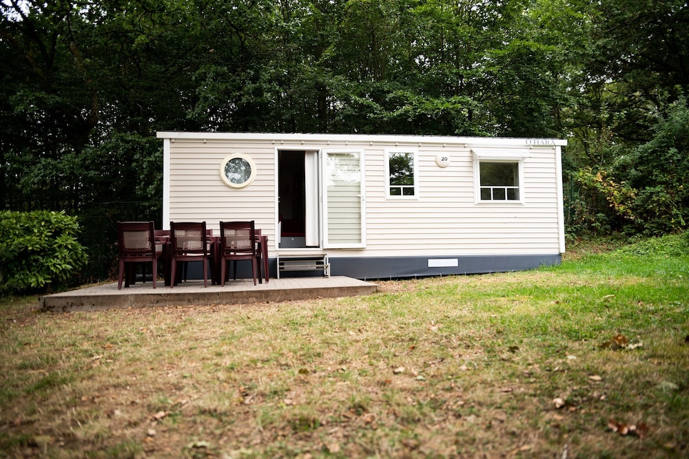 Chalet in Olloy-sur-viroin With Patio