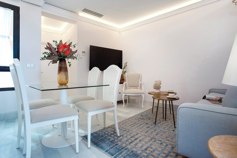 Exclusive Apartment in Seville.plaza del Museo 001