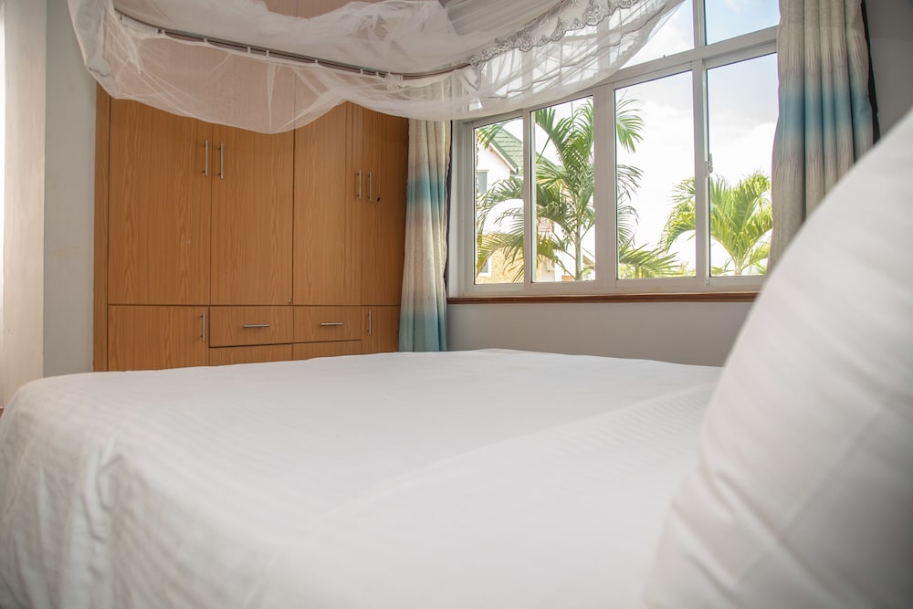 Charming 3 Bedroom House in Diani Beach view 5