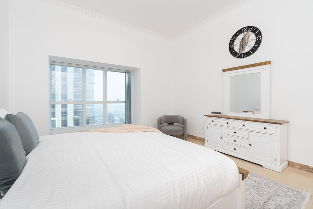 4BR Maid Penthouse w Pool and Jacuzzi