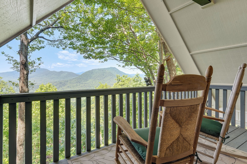 Decks + Lake Access: Scenic North Carolina Retreat