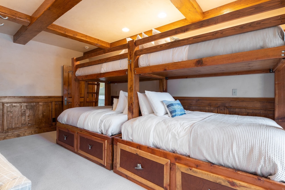 Ute Lodge by Avantstay Cozy Expansive Mountain Home Close to the Slopes! view 4