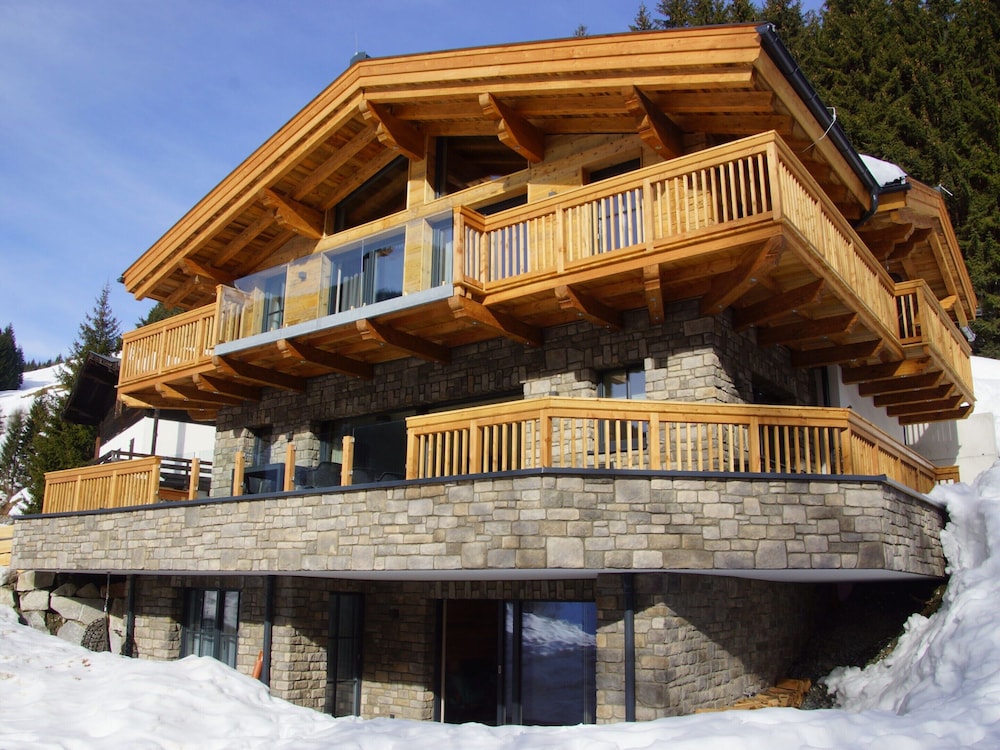 Chalet in Saalbach With Panoramic Sauna