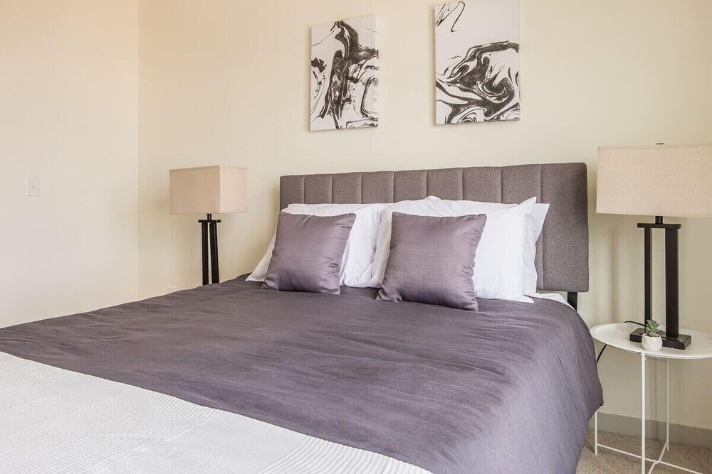 Louisville Vacations - TWO Stunning Nulu CozySuites - Property Image 21