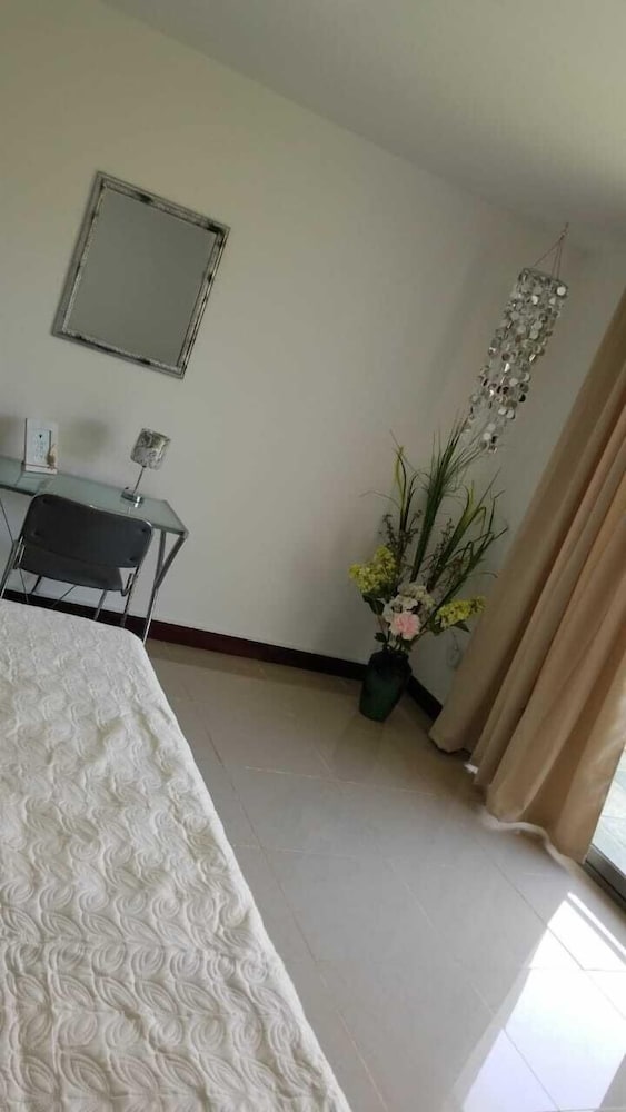 Las Yagrumas Condo Escazu