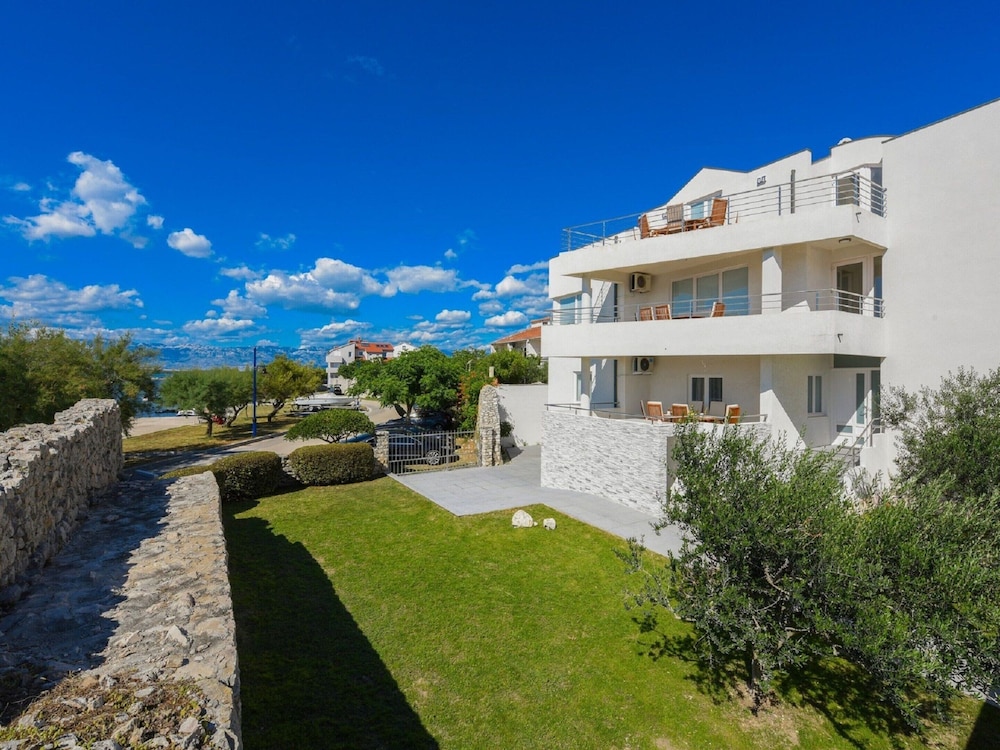 Modern Villa in Nin With Terrace view 5