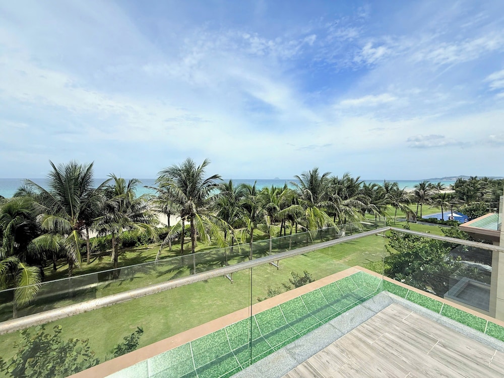 Deluxe Villa Beach Front