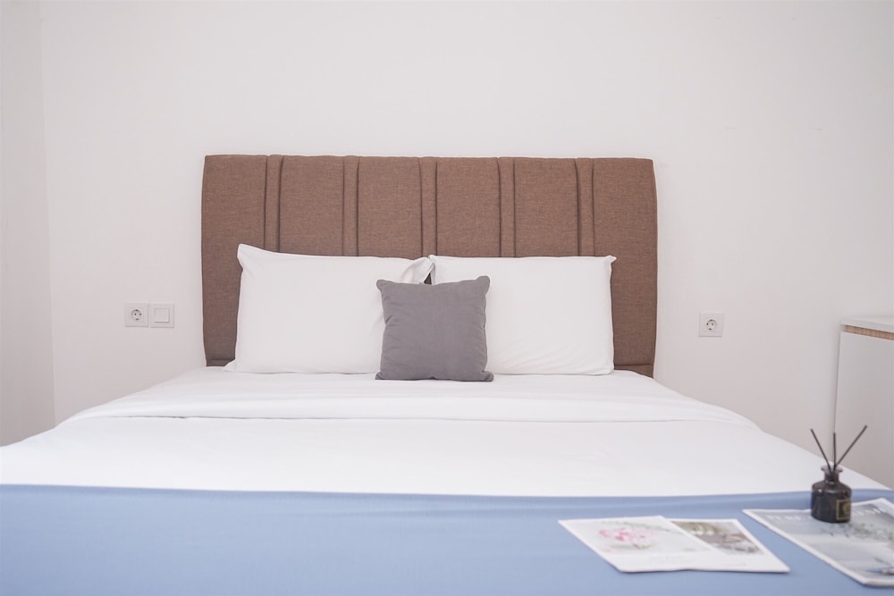 Simple Look 3Br Apartment Near Aeon Mall At Sky House Bsd