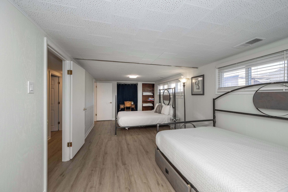 The Grand Elm Suite 2 Sleeps 6