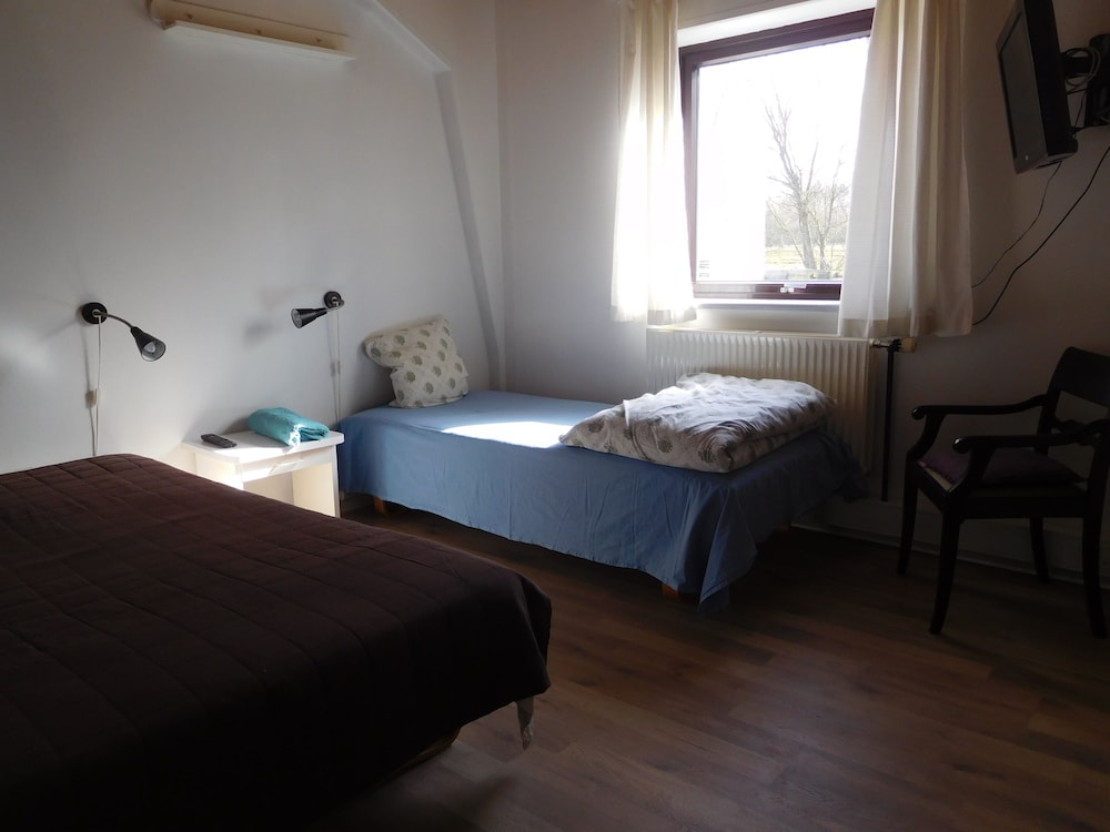 Photo 8