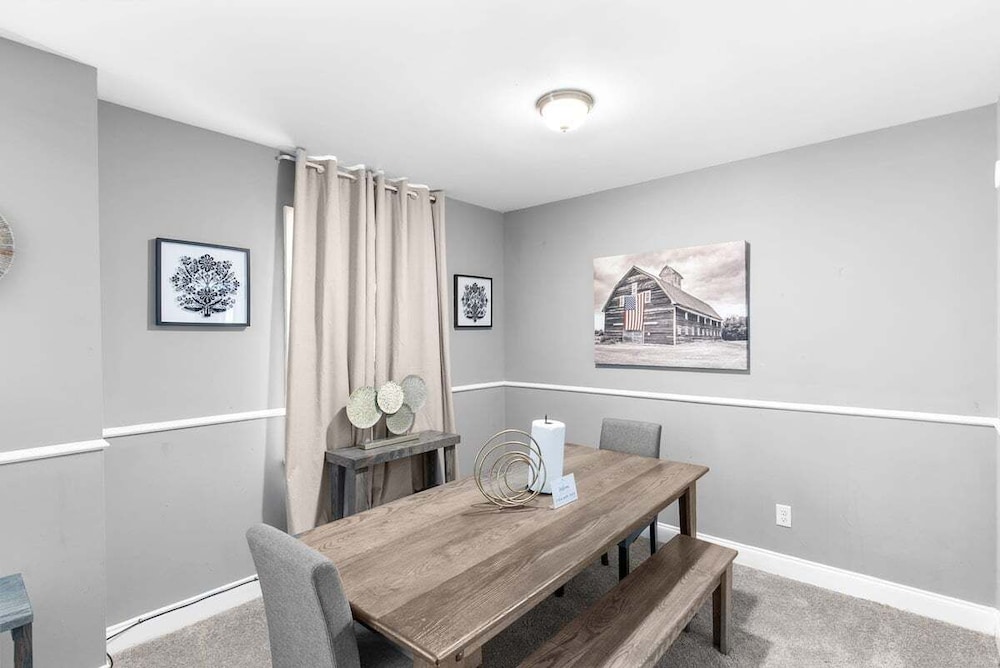 Broadmoor Bungalow - Both Units