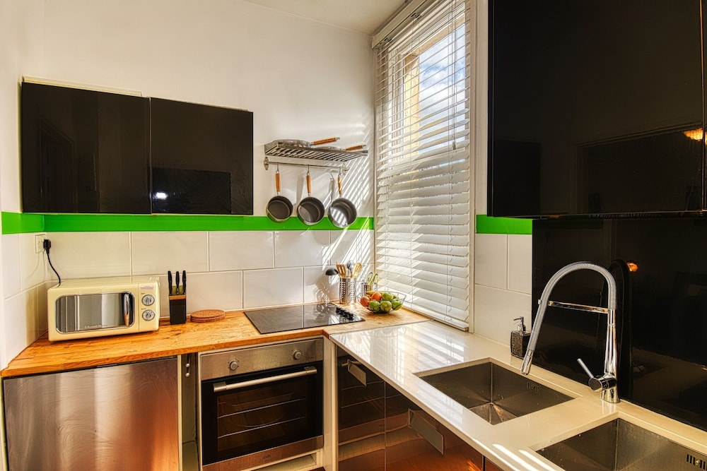 Ghar Homes - Bath City Centre Cosy Retreat