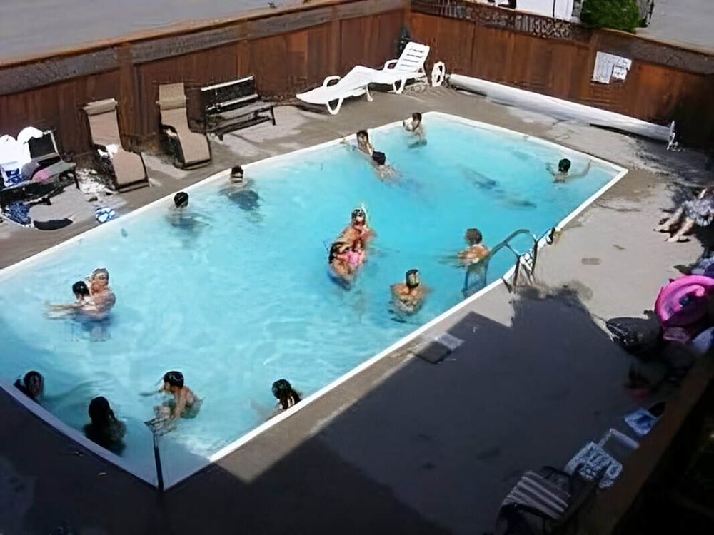 Camaray Motel