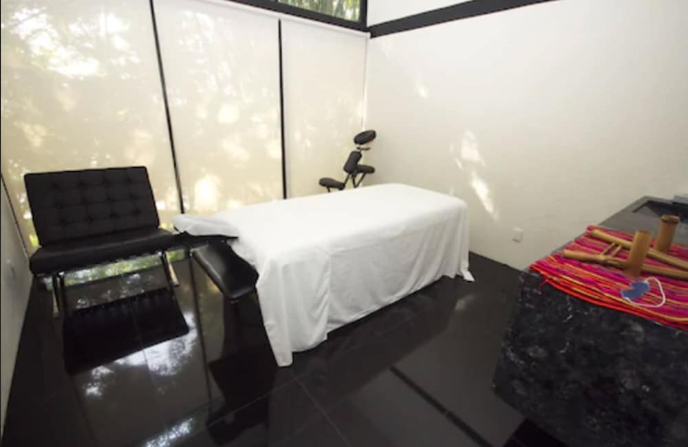 Poza Rica Vacations - Hotel Poza Rica Inn - Property Image 1